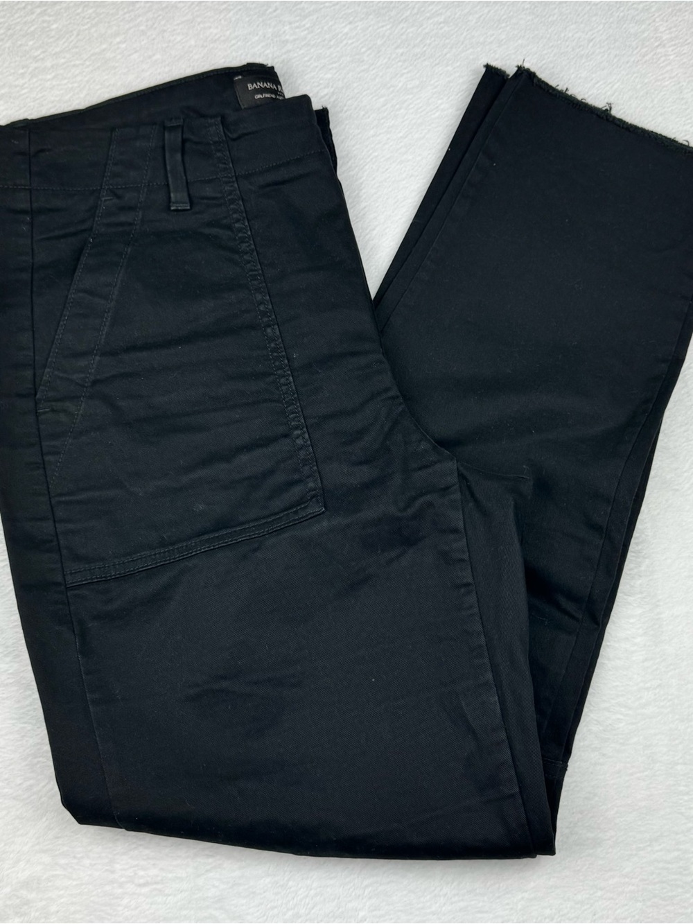Banana Republic Girlfriend Authentic Chinos. Raw hem. Women’s size 4. Black